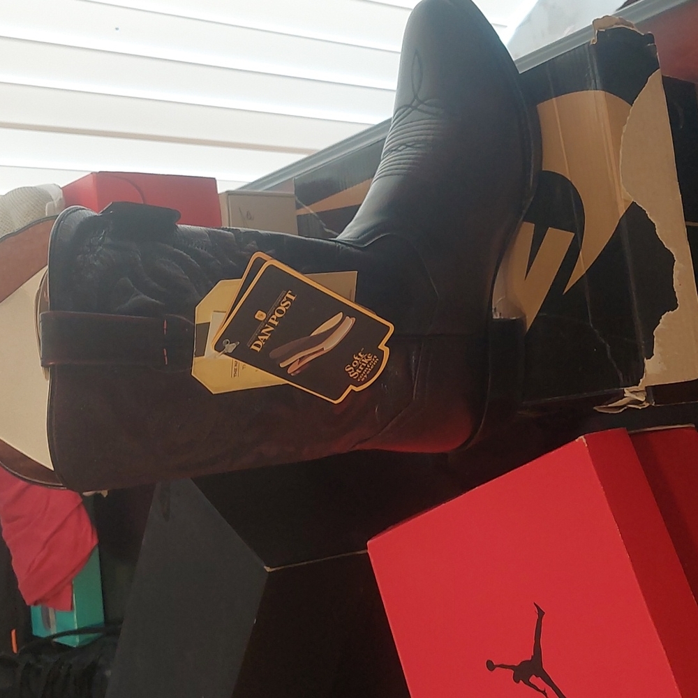 Mens boots